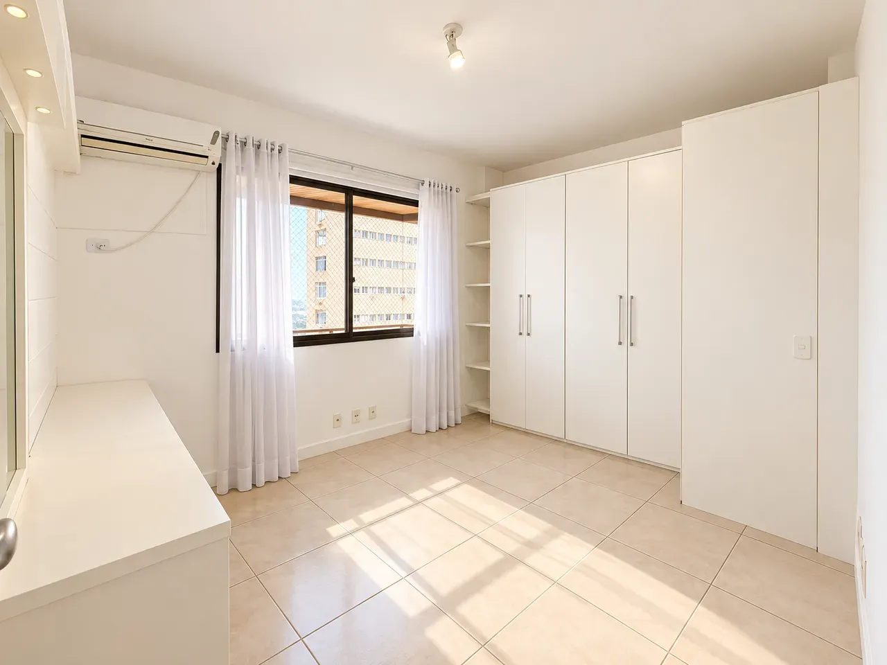 Apartamento de 3 quartos com closet — photo 20