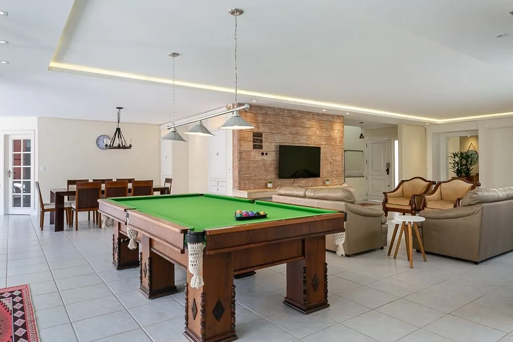 Furnished house with 6 bedrooms and an open kitchen — photo 17