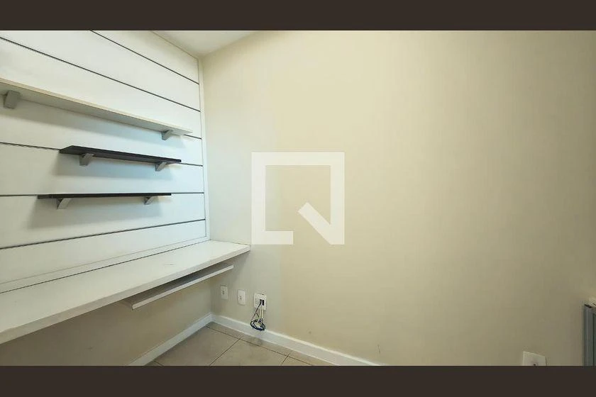 Apartamento de 2 quartos com varanda de vidro — photo 22
