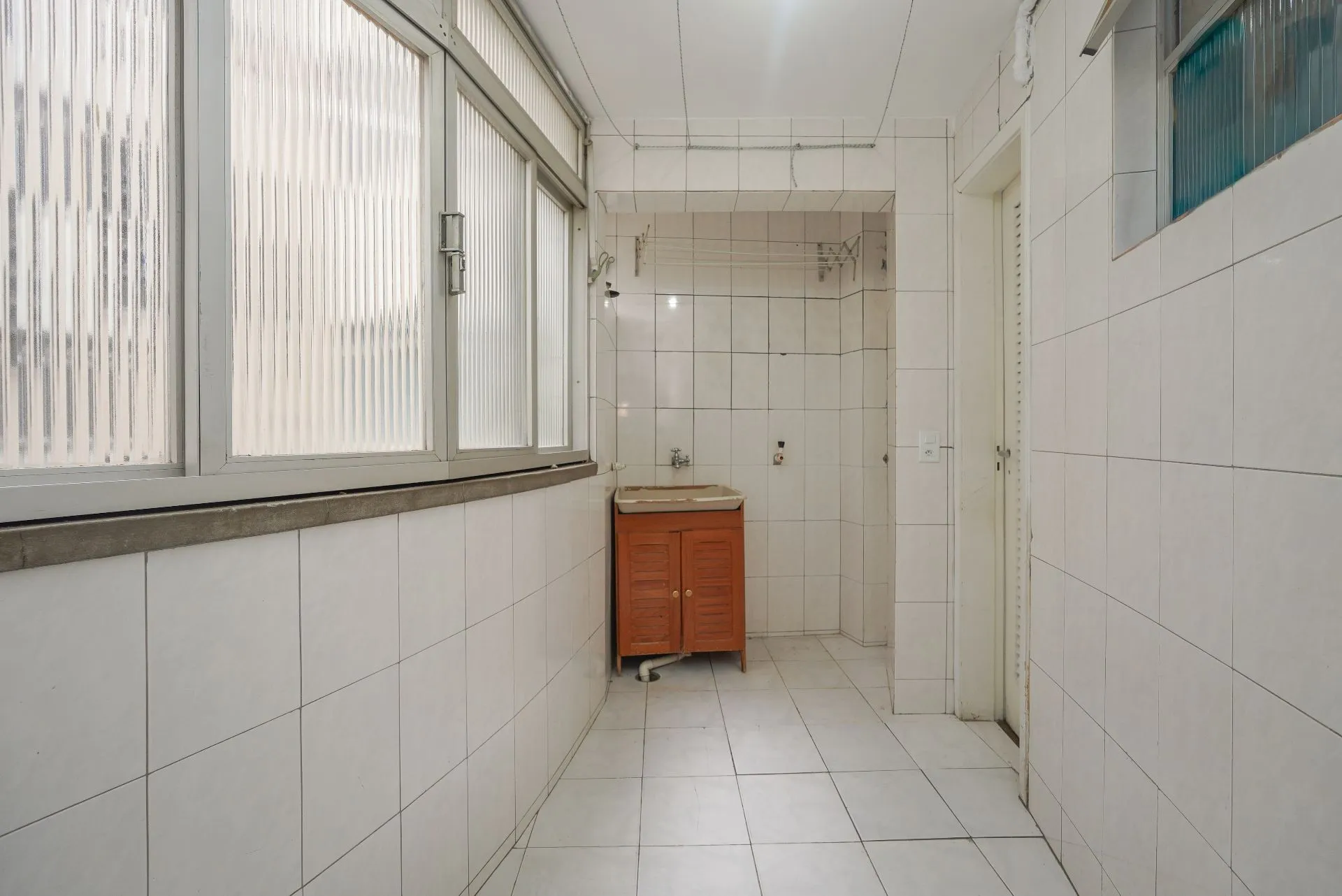 Home office in a 3-bedroom apartment, 140 m² — photo 25