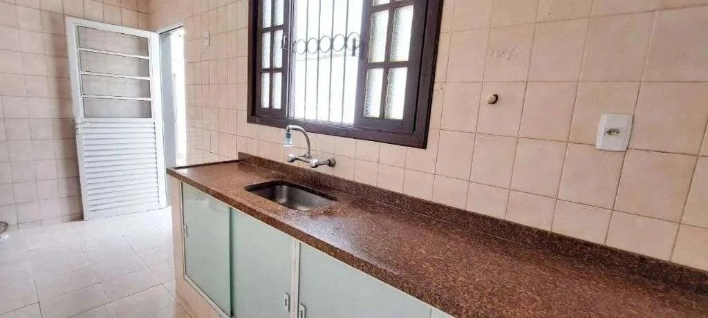 3-bedroom house with a bathtub in Rio de Janeiro — photo 2