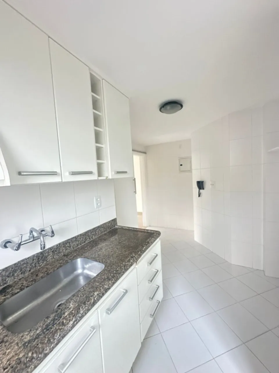 3-bedroom apartment with a separate kitchen and stove — photo 15