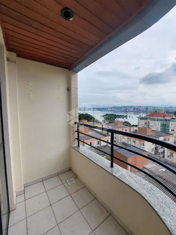3-bedroom apartment with a balcony and 1 parking spot — photo 6