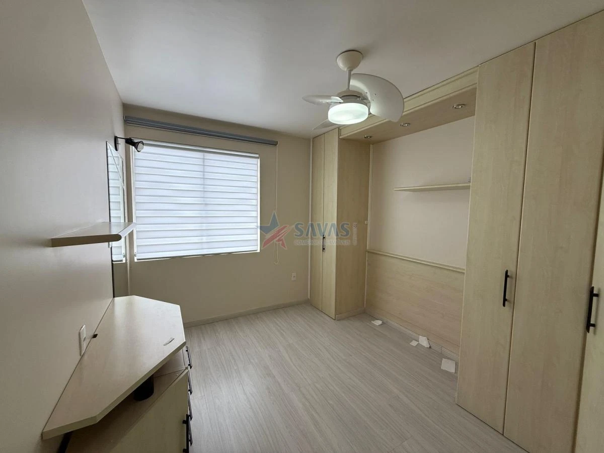 Glass-enclosed balcony in a 2-bedroom apartment, 88 m² — photo 2