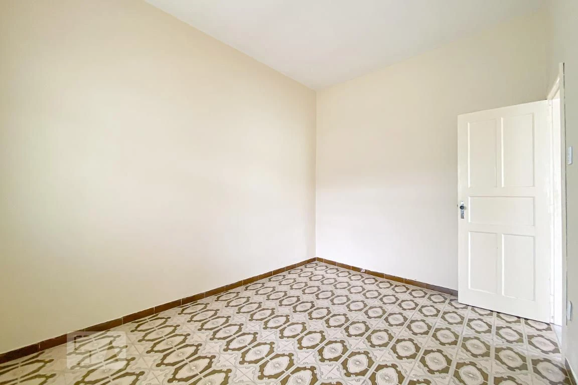Rental house with 2 bedrooms and 1 bathroom — photo 37
