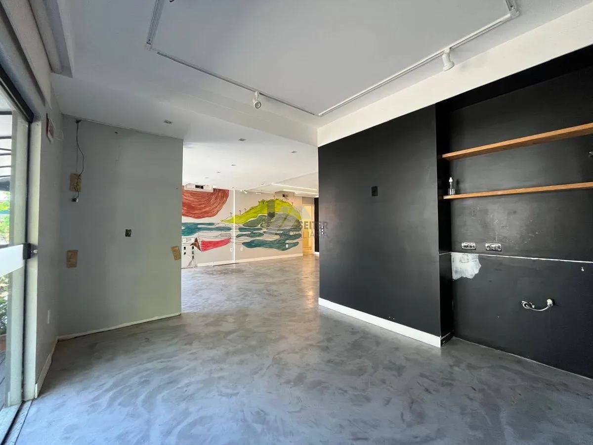 Unfurnished house with a separate kitchen and air conditioning — photo 23