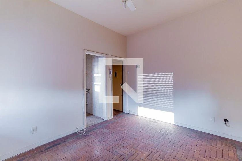 Apartment, 25 m², with wood or laminate floors — photo 8
