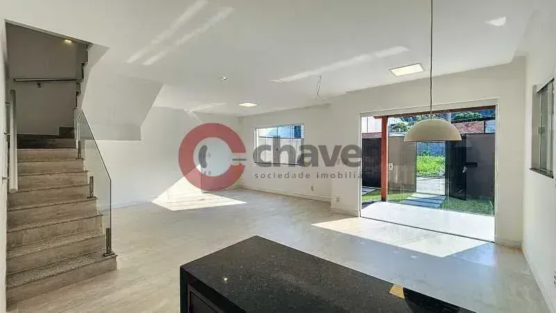 Casa com 4 quartos e 5 banheiros, cozinha integrada a gás — photo 7