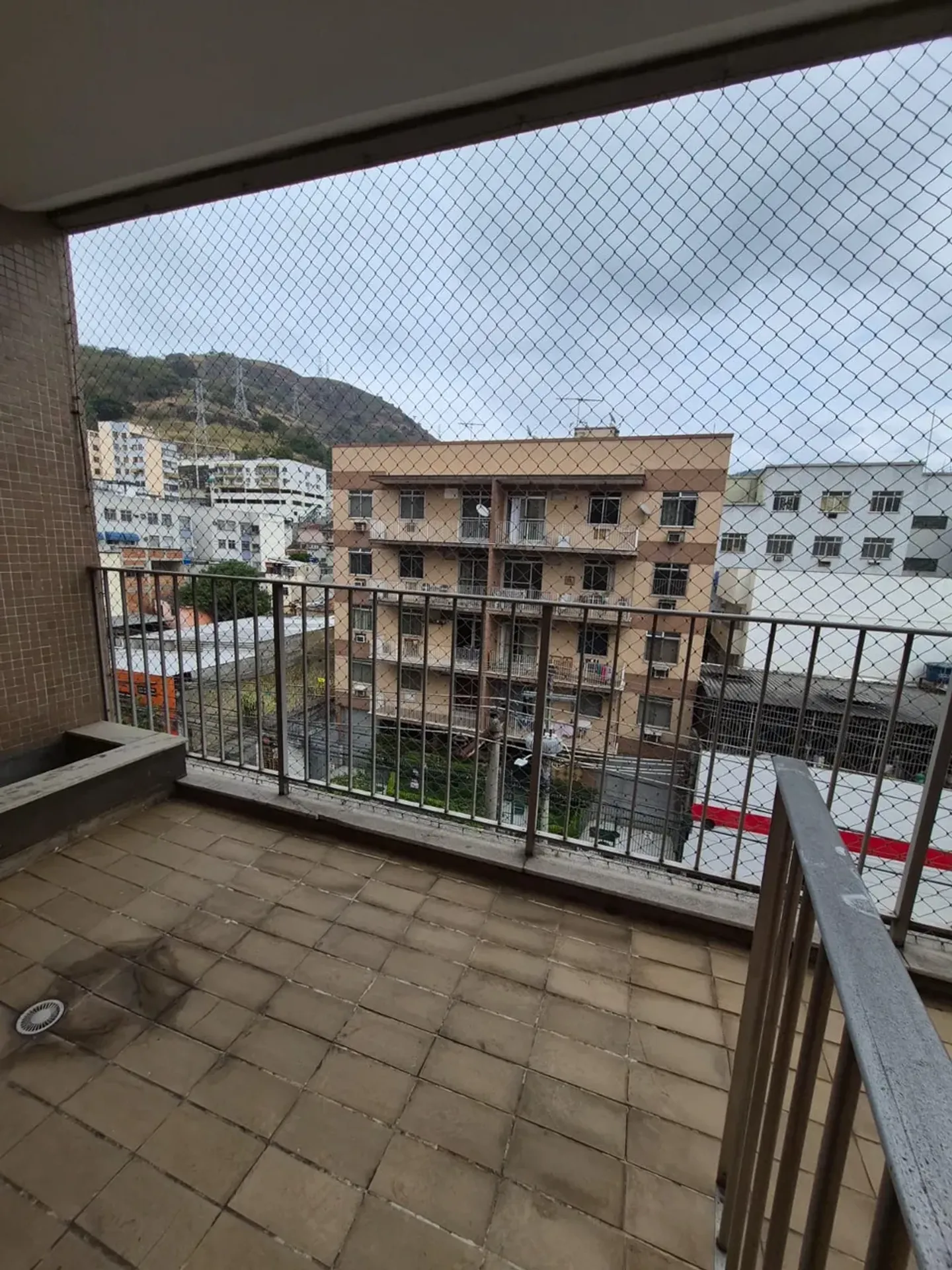 Apartment with 2 bedrooms and a balcony plus 1 parking spot — photo 25