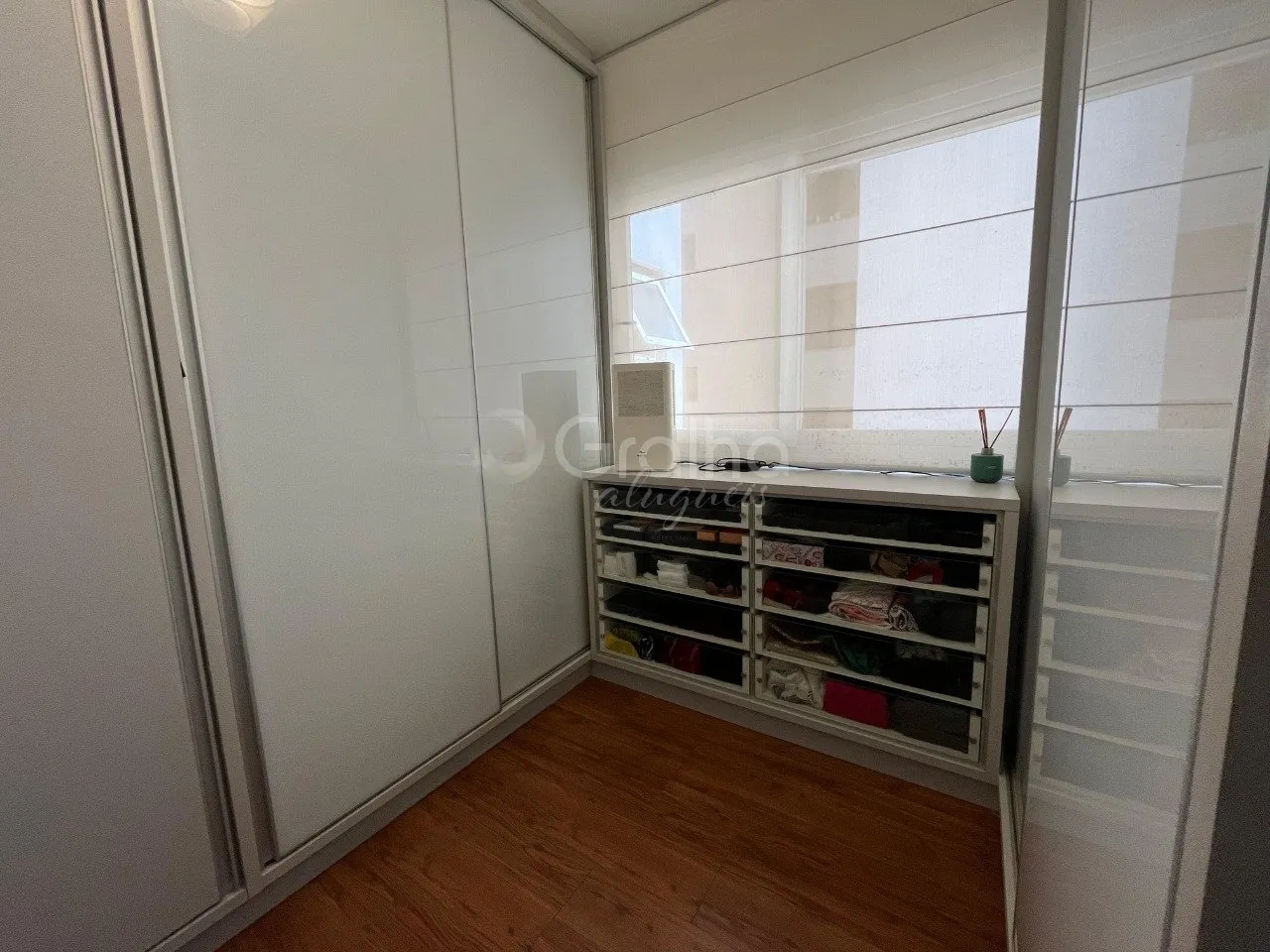 Furnished apartment with 3 bedrooms and 199 m² — photo 18
