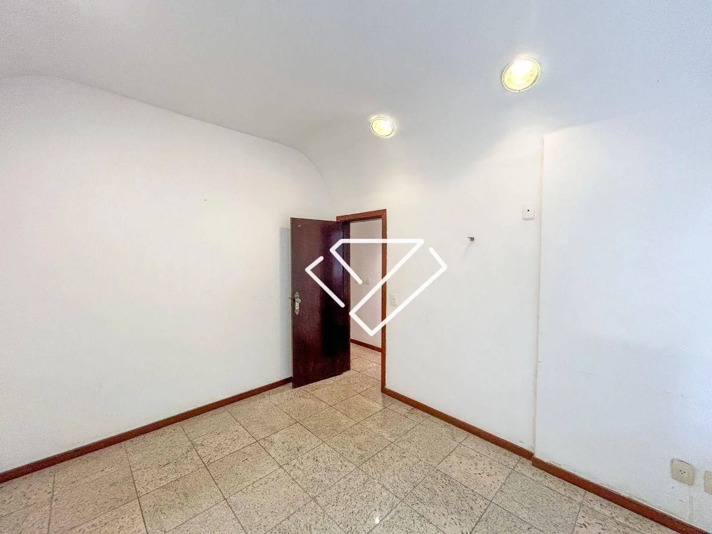 4 quartos e jacuzzi: apartamento de 172 m² — photo 31