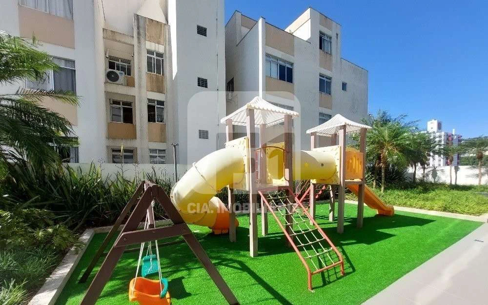 Apartamento de 1 dormitorio con cocina abierta y 70 m² — photo 4