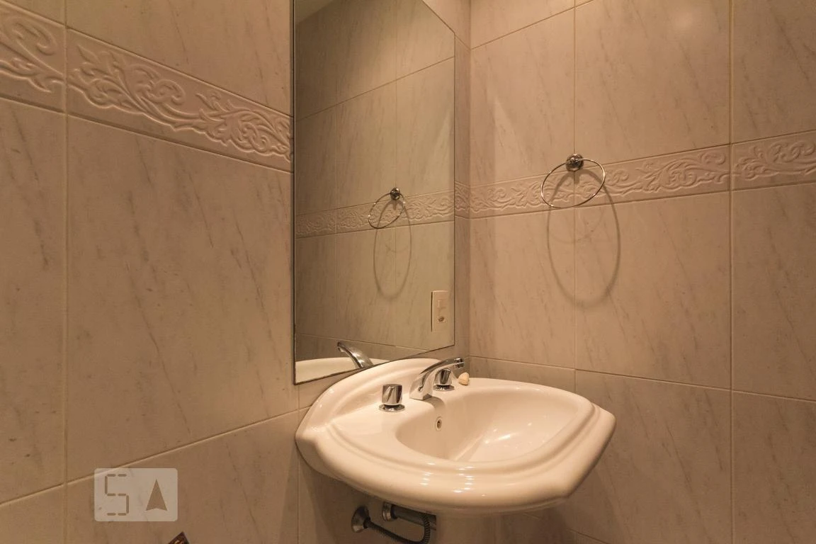 195 m² rental apartment with 3 bedrooms and 2 parking spaces — photo 13