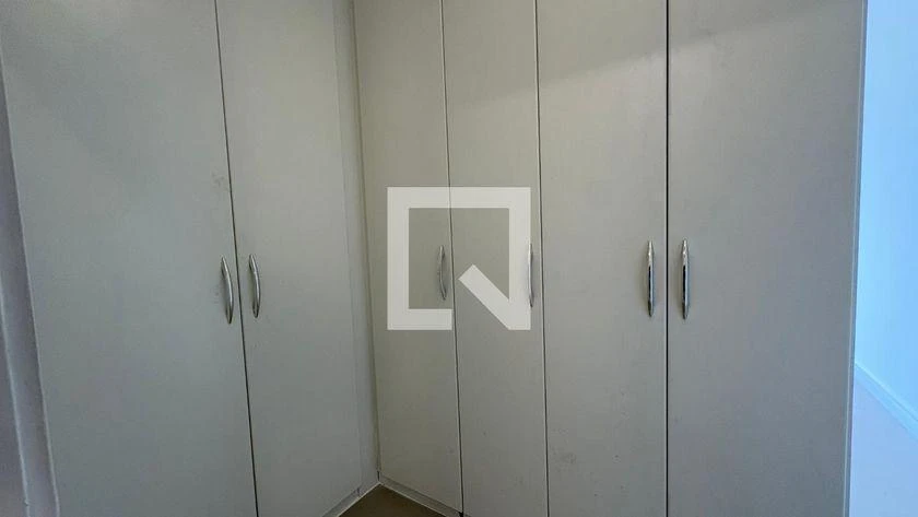 4-bedroom house with a washing machine — photo 6