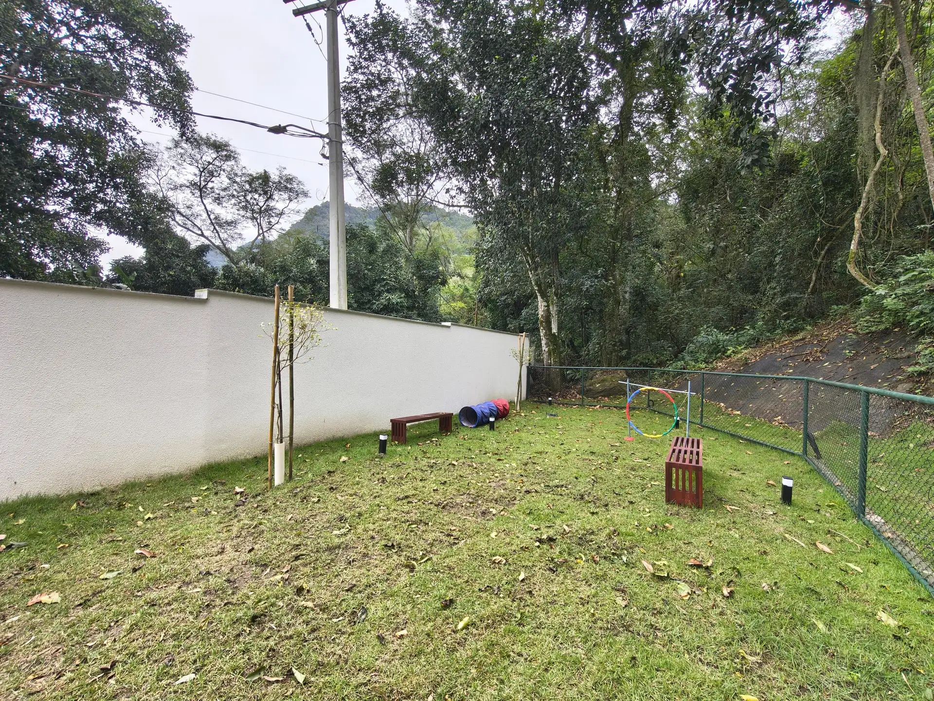 Apartamento mobiliado com 2 quartos, 1 banheiro e varanda — photo 72
