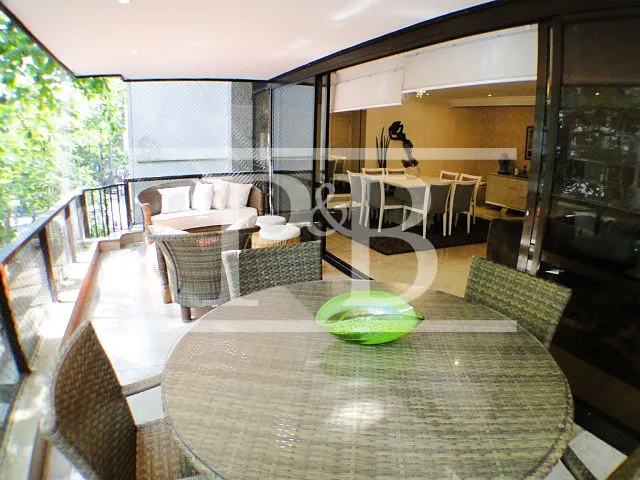 Apartamento com 3 dormitórios, 230 m² e varanda fechada — photo 8