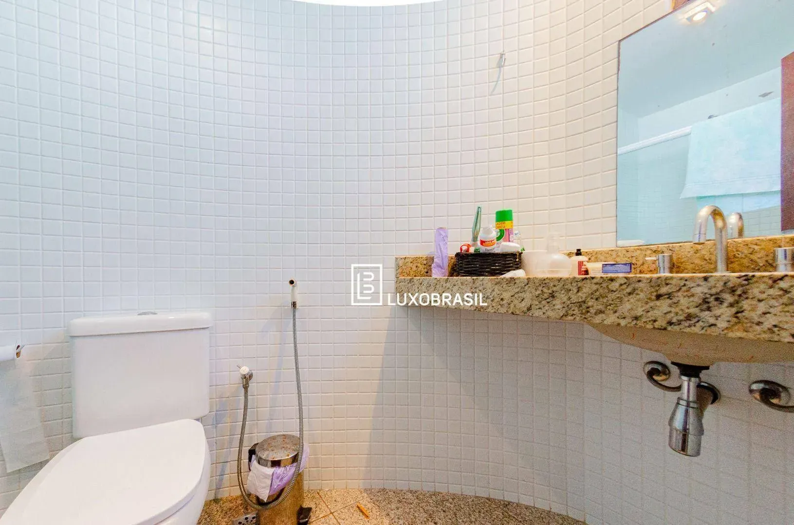 Furnished house with 6 en-suite bedrooms and 9 parking — photo 53