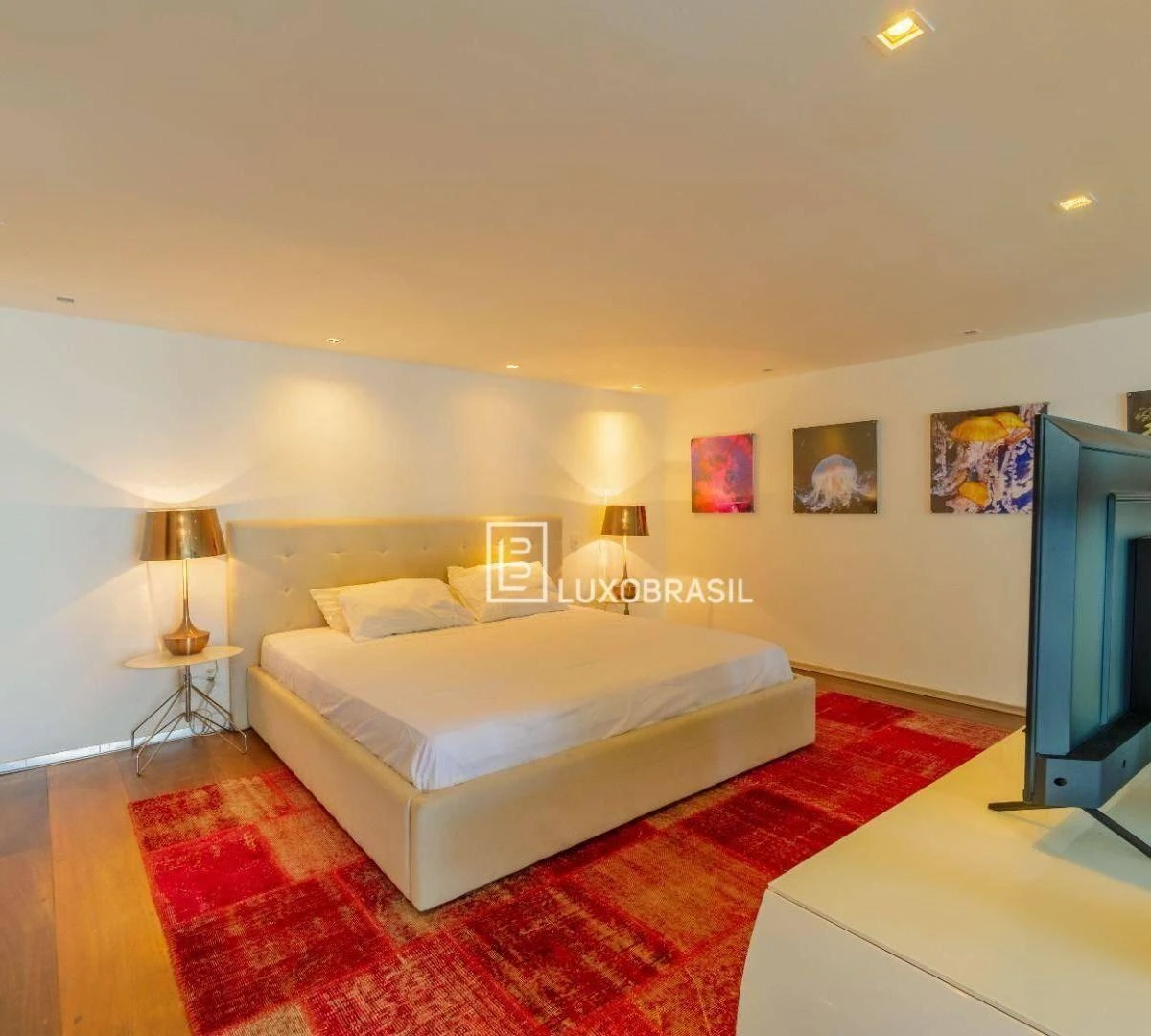 Furnished 800 m² house with 5 en-suite bedrooms — photo 32