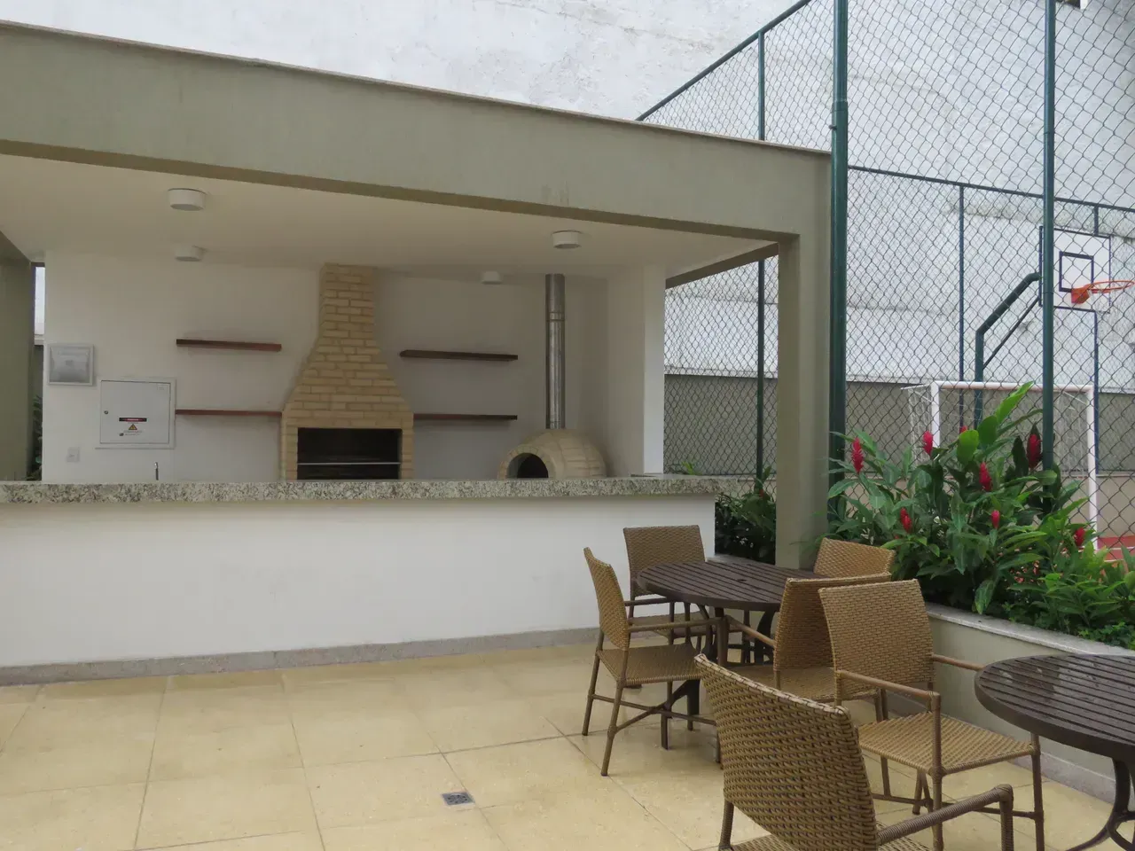 Apartment with 2 bathrooms and glass shower enclosures 61 m² — photo 33