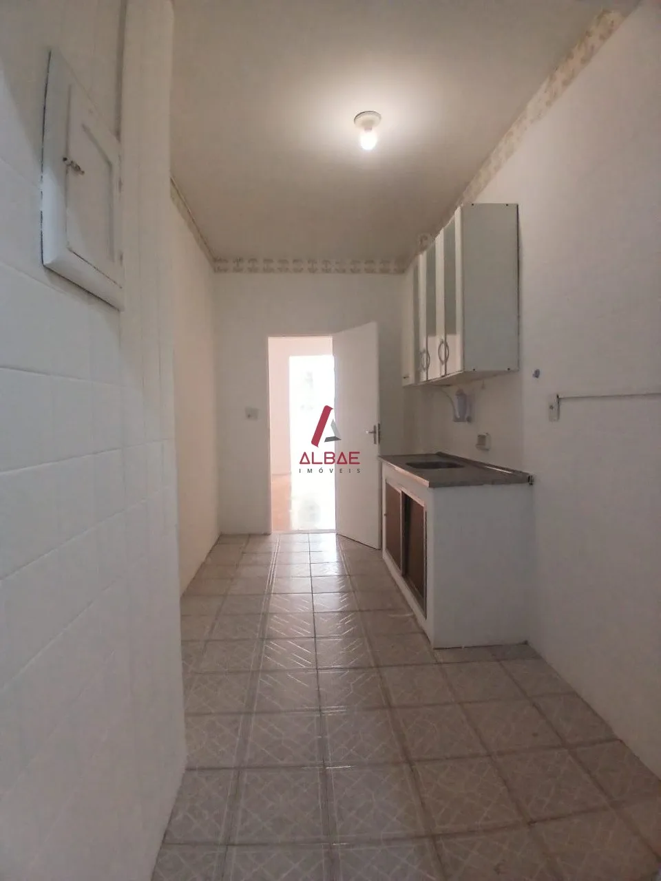 Apartamento com 2 quartos, 1 vaga e banheiro — photo 3