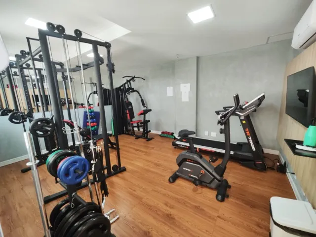 3-bedroom apartment in a building with a gym — photo 7