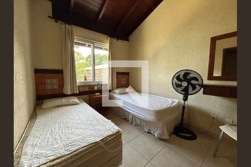 Condominium house with 2 bedrooms and 2 bathrooms — photo 8