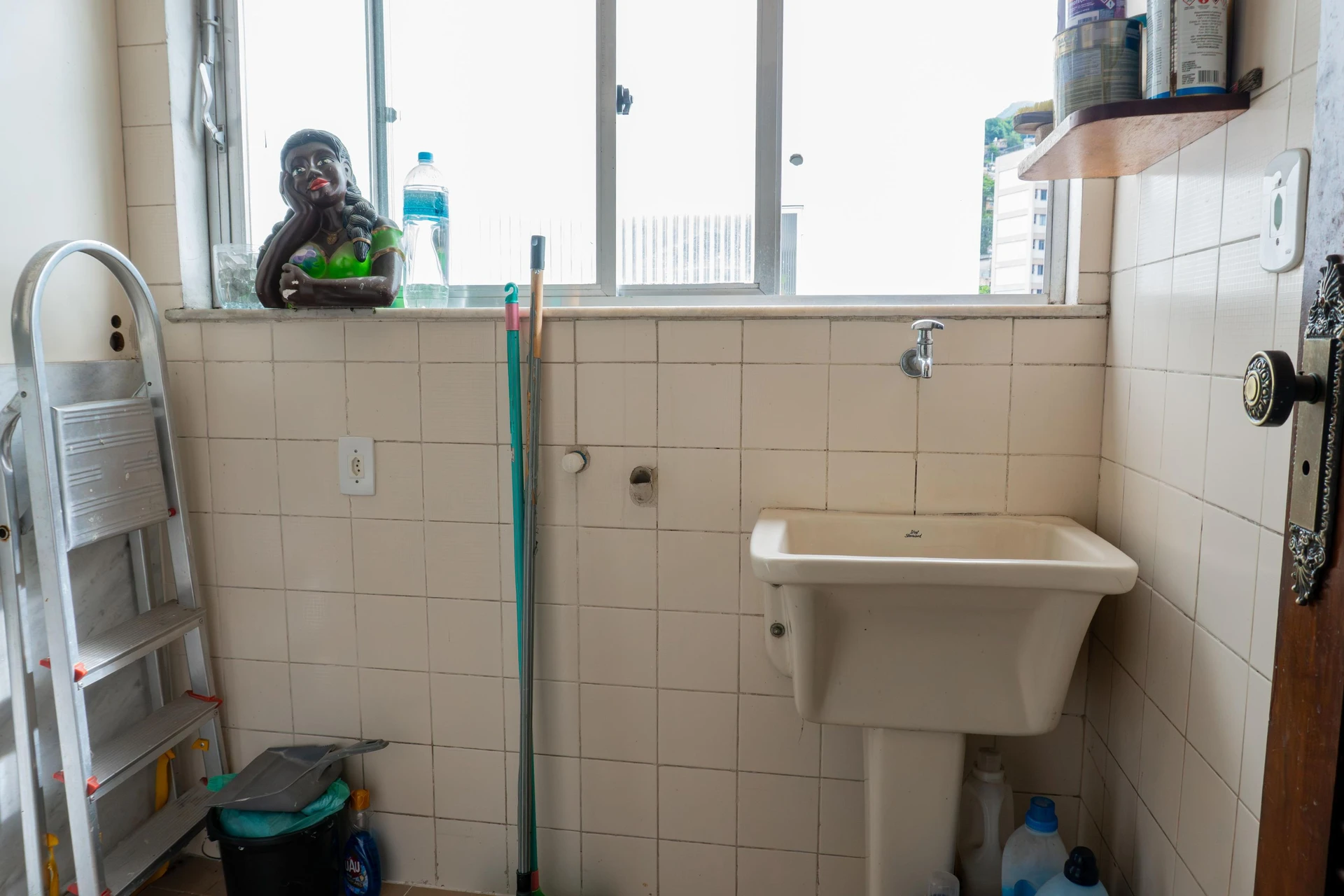 Washing machine in a 3-bedroom apartment, 90 m² — photo 36
