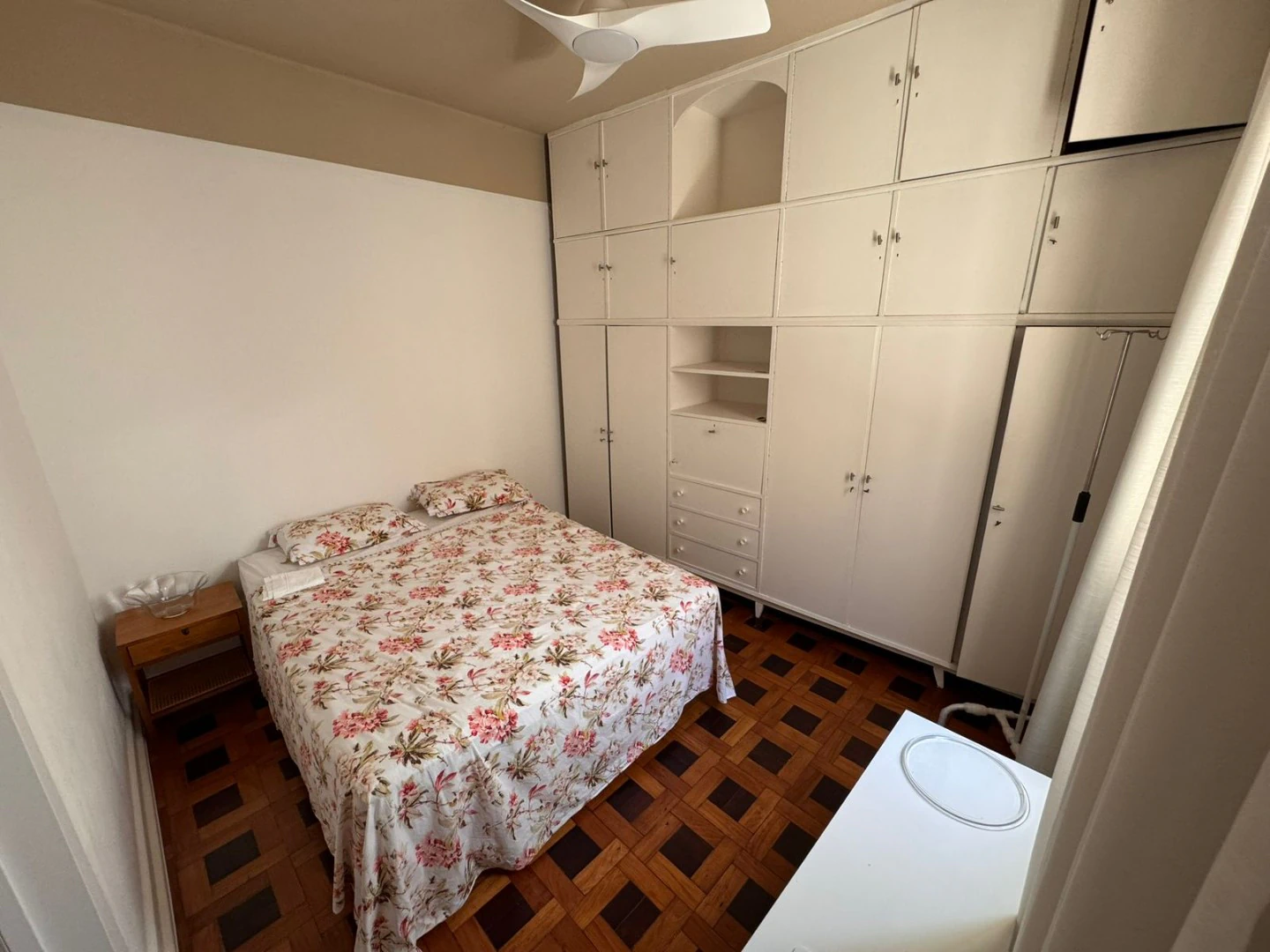 Furnished 70 m² apartment with open gas kitchen — photo 4