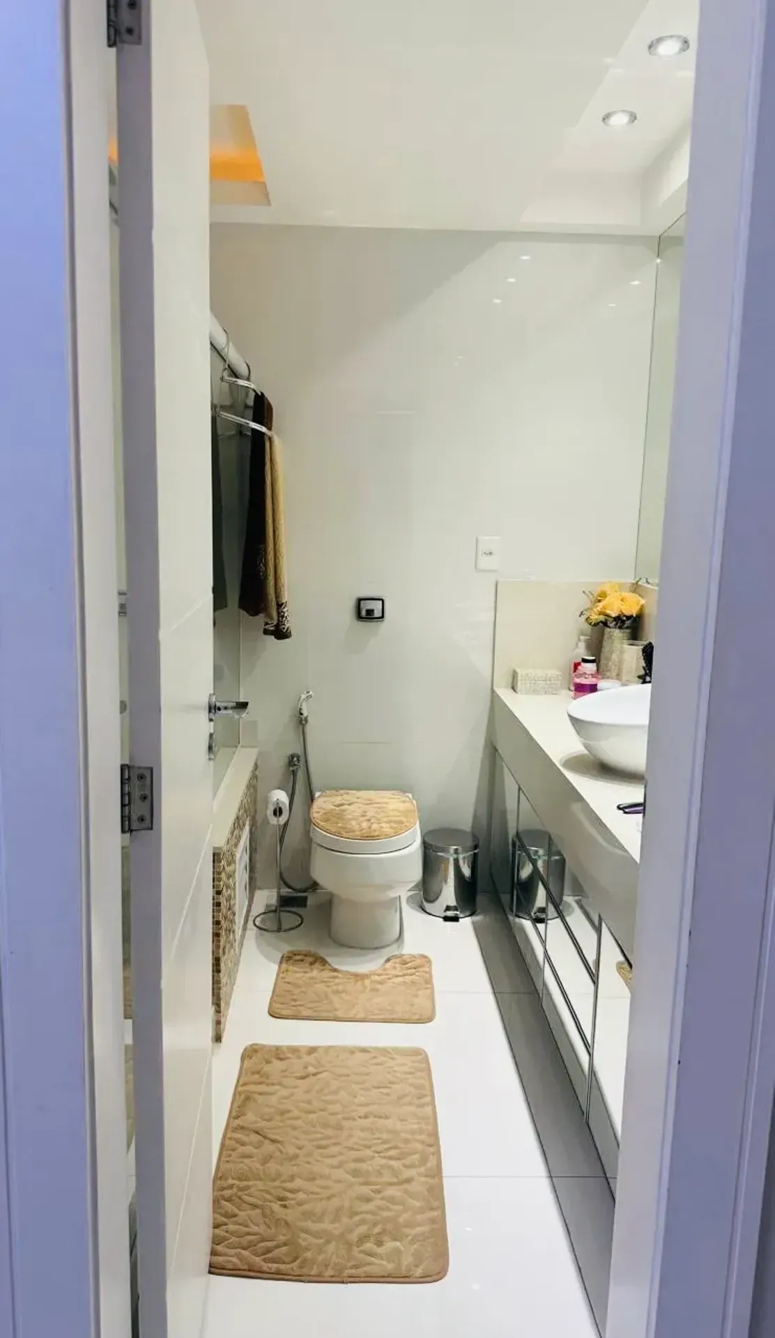 Casa mobiliada com cozinha integrada e 5 suítes — photo 25