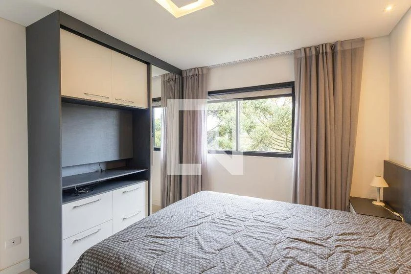 2-bedroom apartment with a park view — photo 33