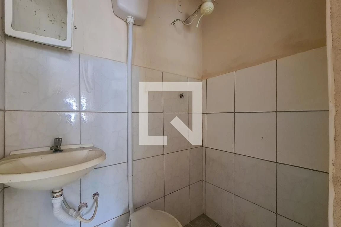 House with a gas water heater and 1 bedroom — photo 7