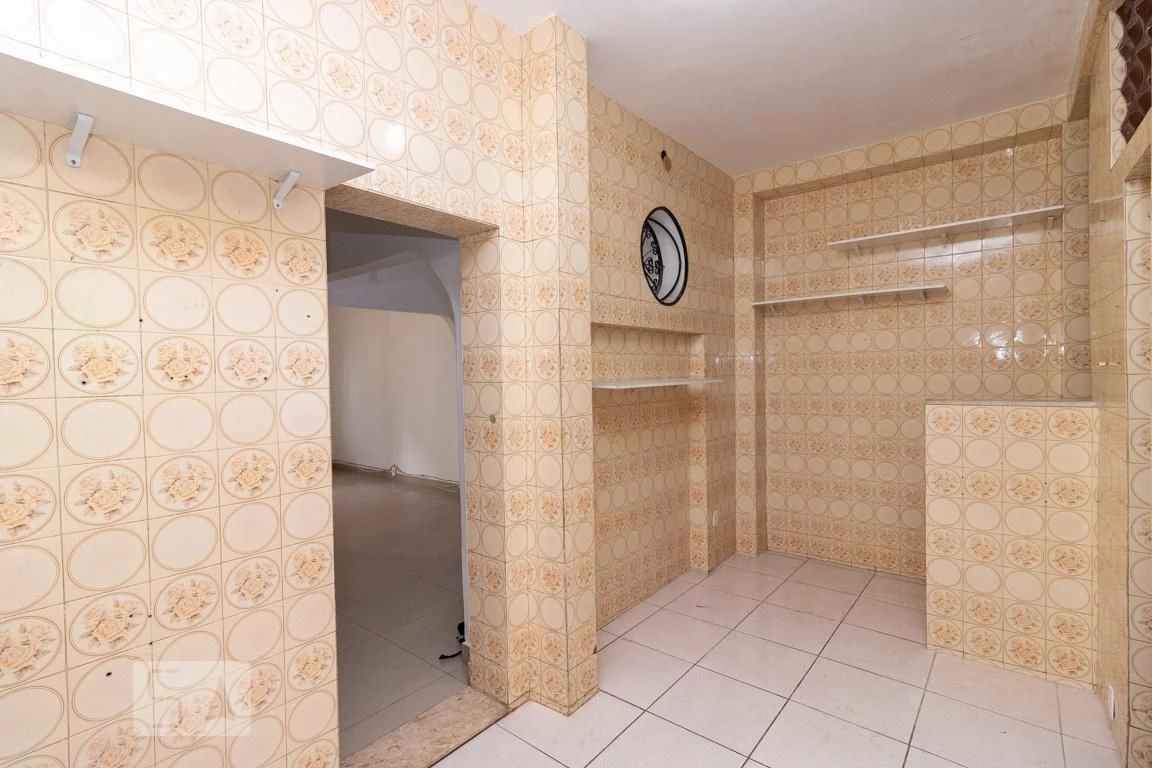 4-bedroom house with closed kitchen, 3 baths and parking — photo 14