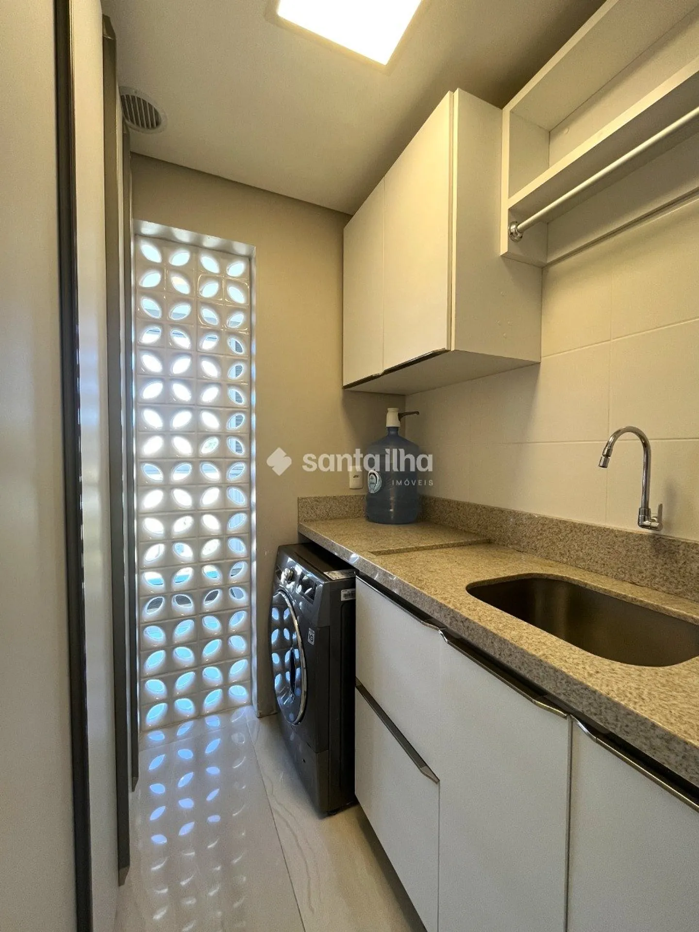 Квартира 114 м² с видом на горы и панорамными окнами — photo 31