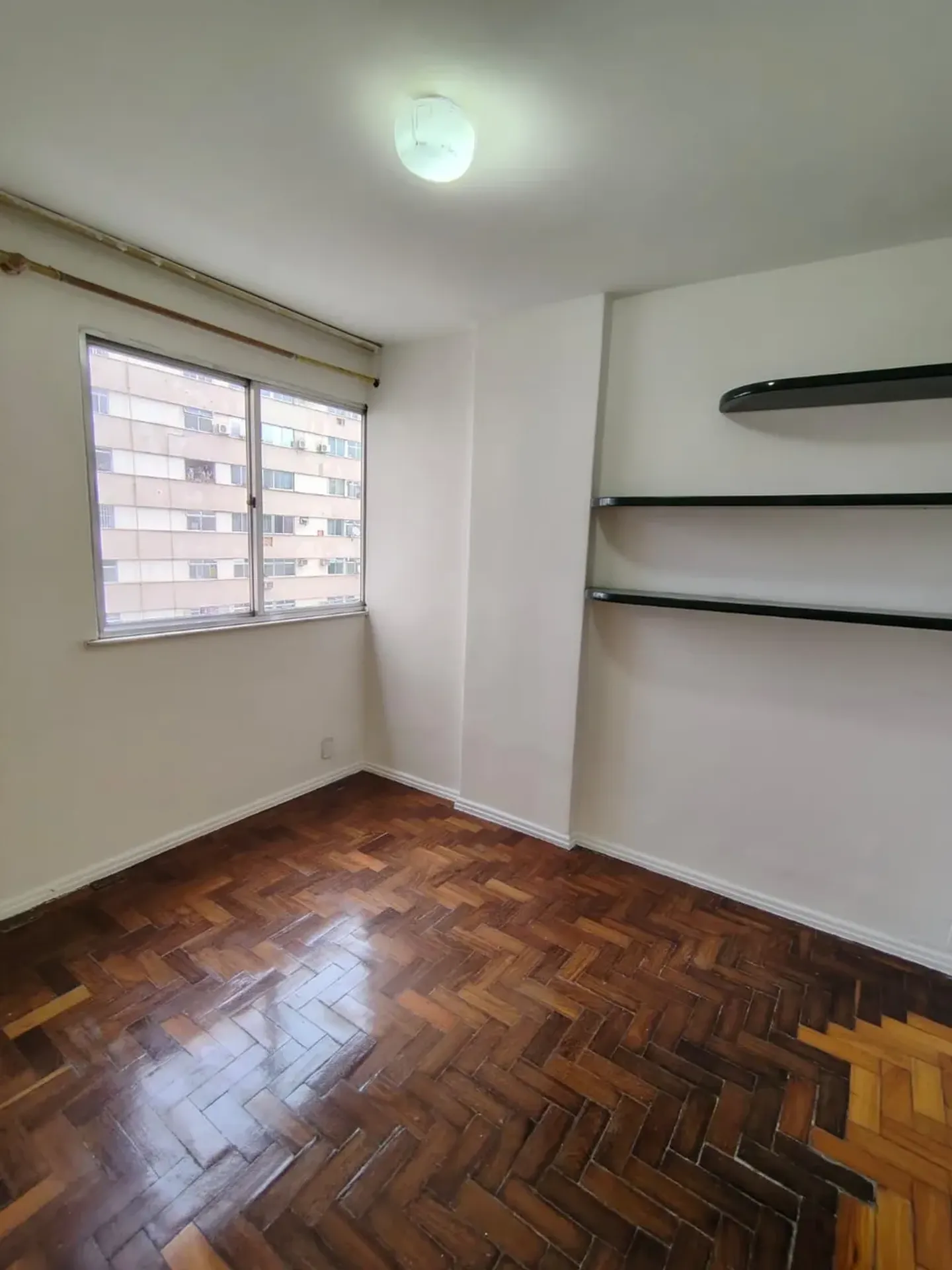 Робоче місце та 3 спальні: квартира 68 м² — photo 2