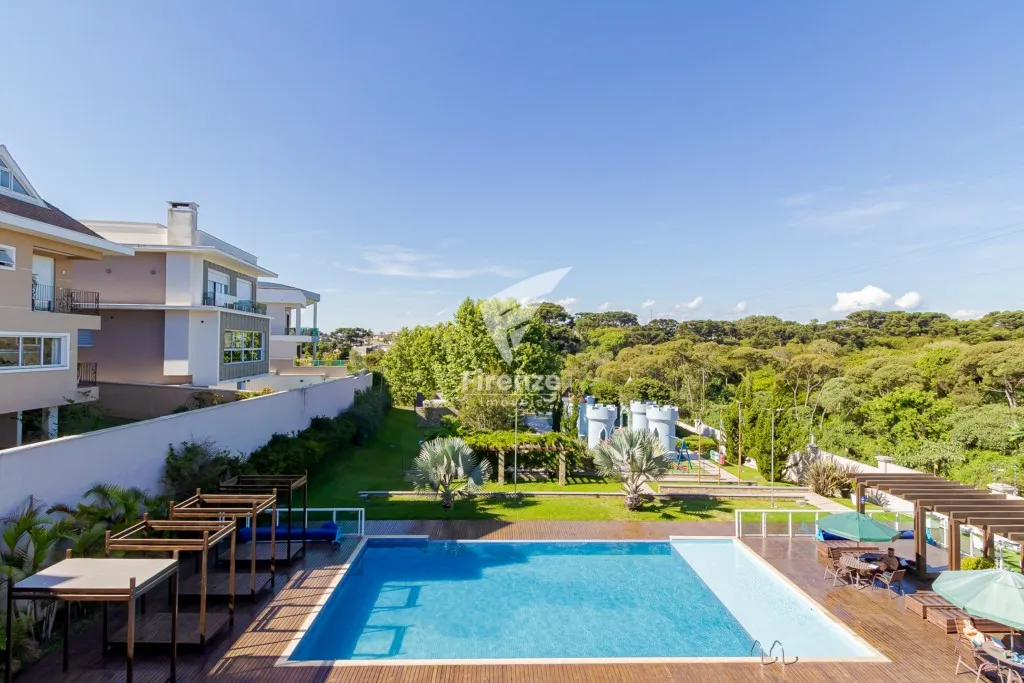 Furnished house with 4 bedrooms and 320 m² — photo 12