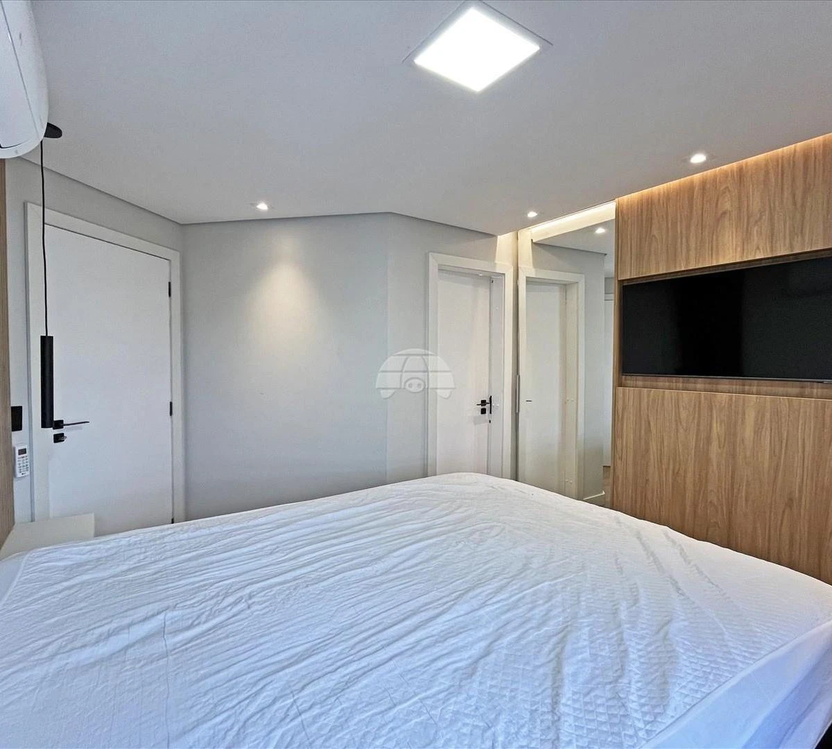 Furnished apartment, 108 m², with a grill on the balcony — photo 8
