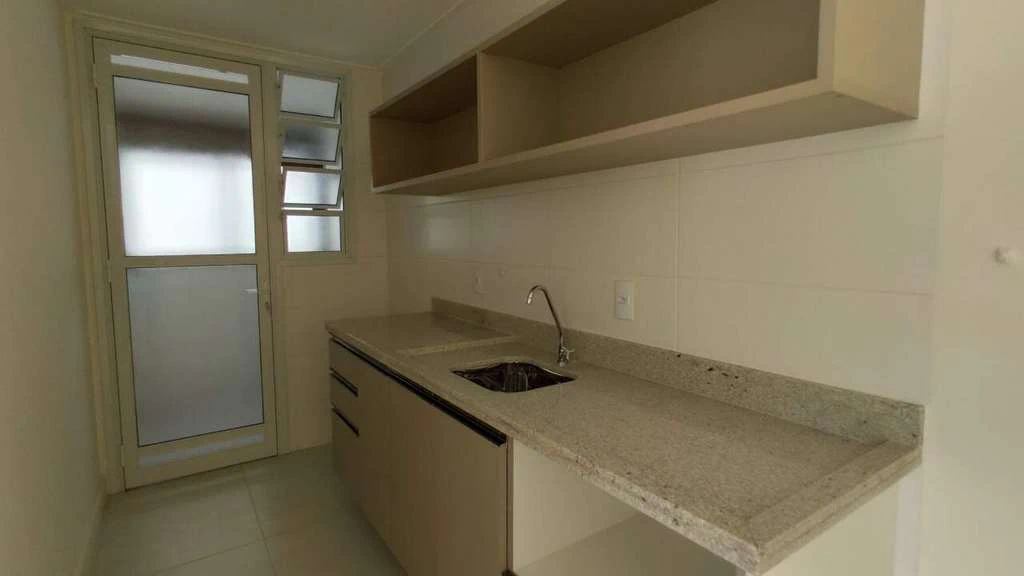 3-bedroom apartment of 113 m² with 2 parking spots — photo 4
