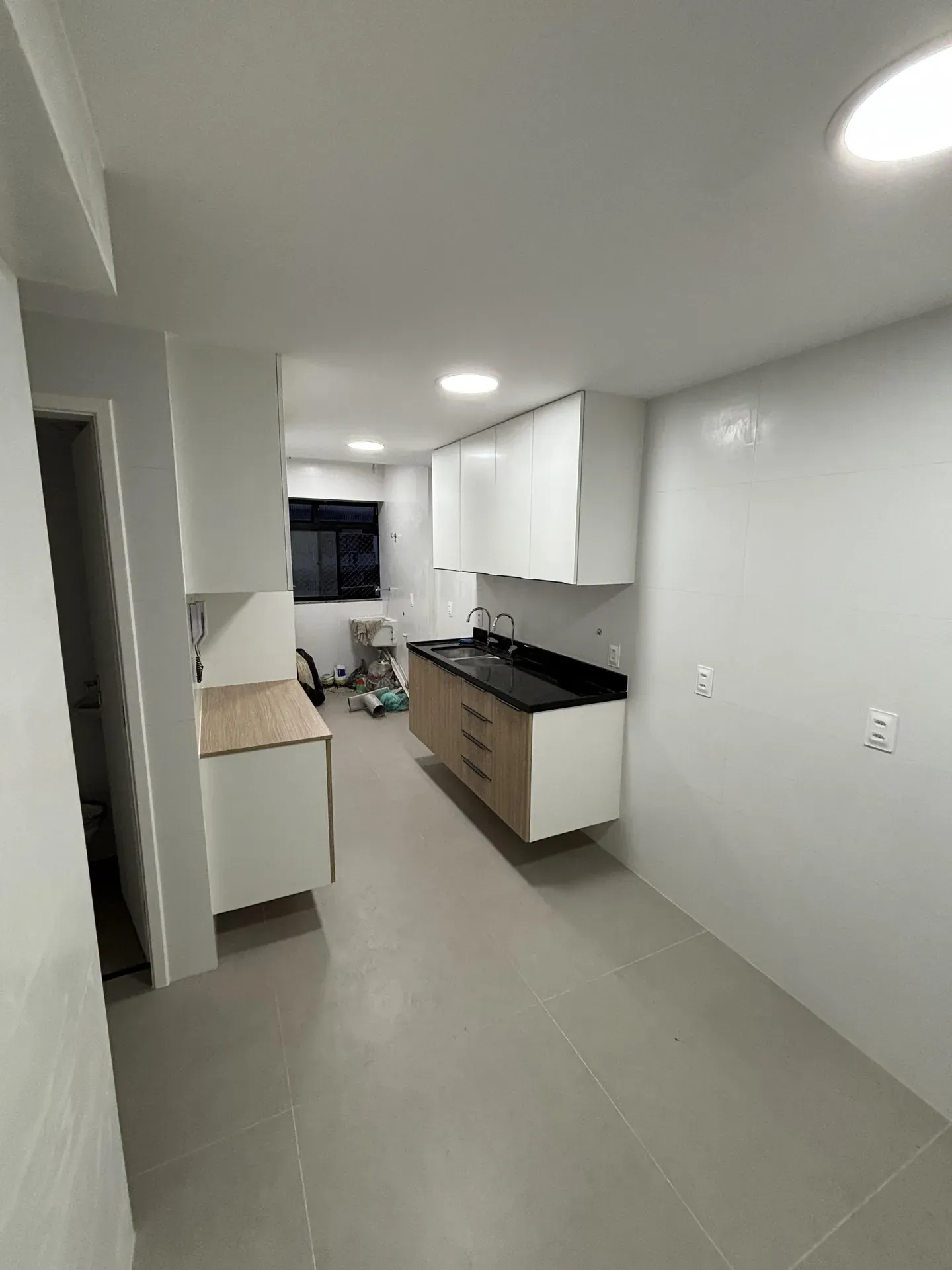 Rental apartment with 3 bedrooms and a glassed-in balcony — photo 24