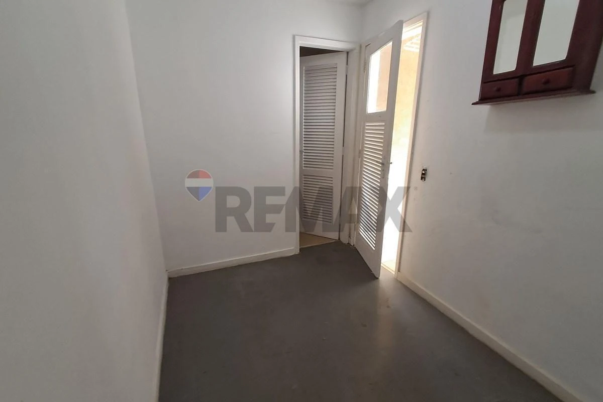3-bedroom apartment in a building with a sauna — photo 15