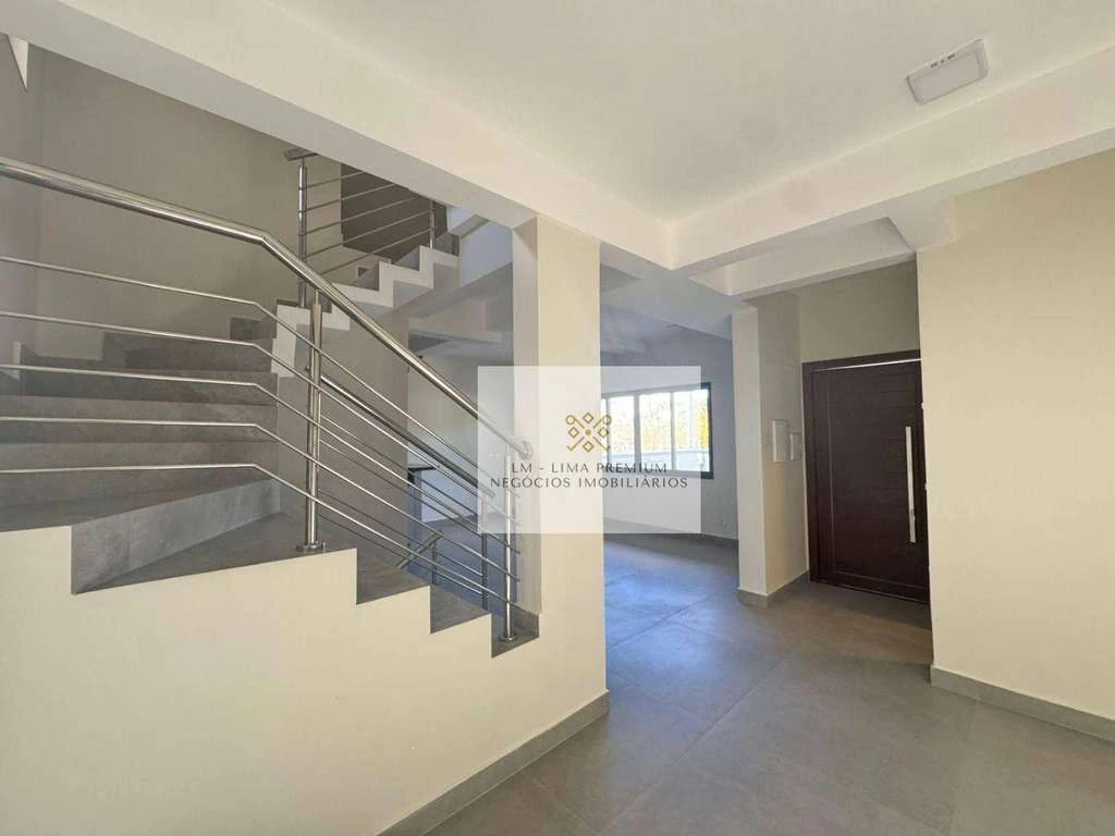 3-bedroom house with 230 m² and 5 parking spaces — photo 4
