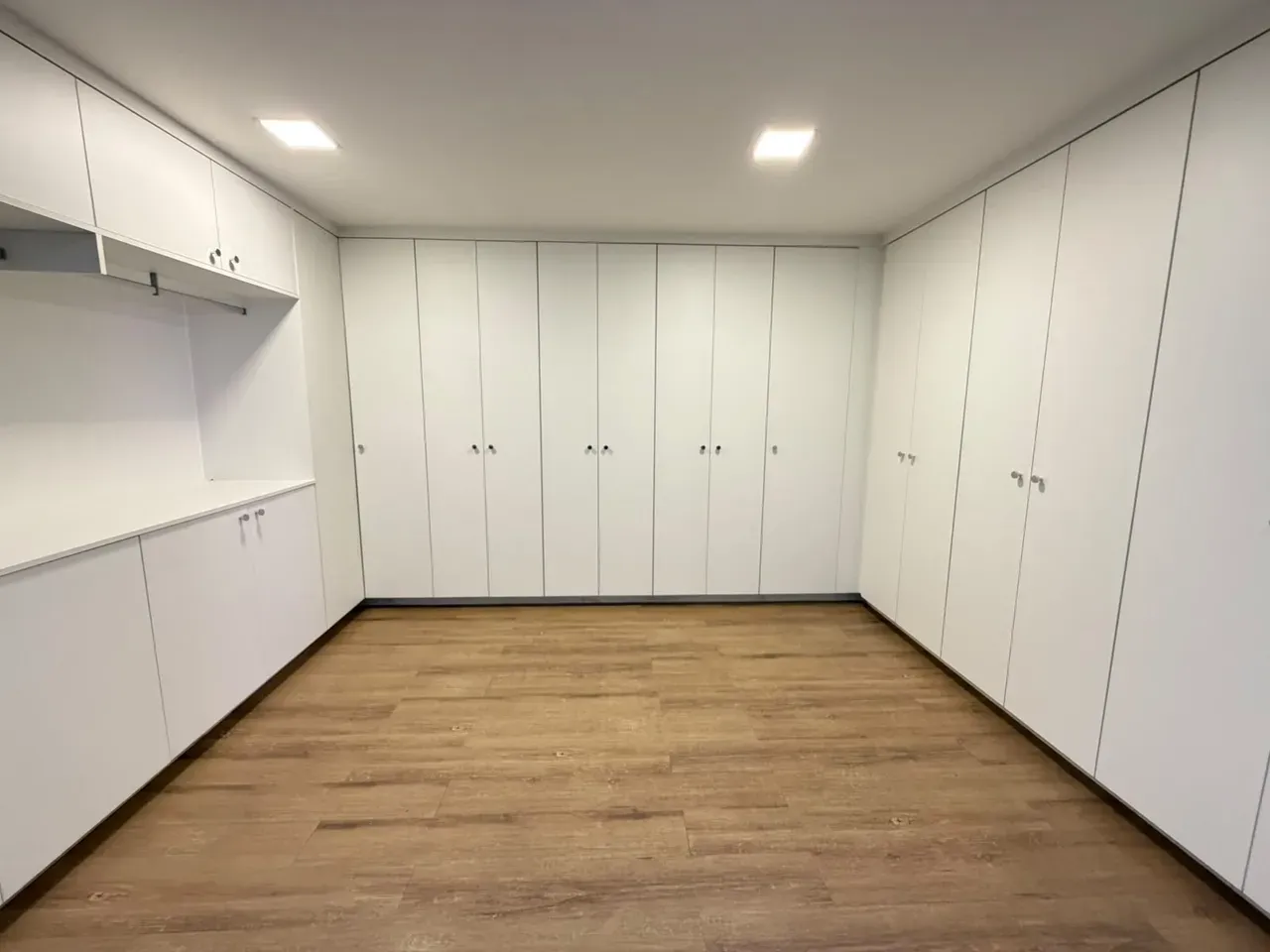 Apartamento de 465 m² com vista para a água e banheira — photo 4