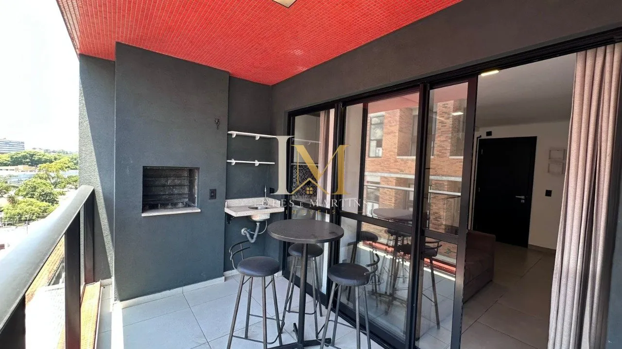 Apartamento mobiliado de 1 quarto com cozinha aberta