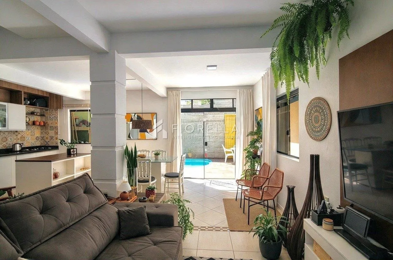 3-bedroom house with a grill on the balcony in Florianópolis — photo 7