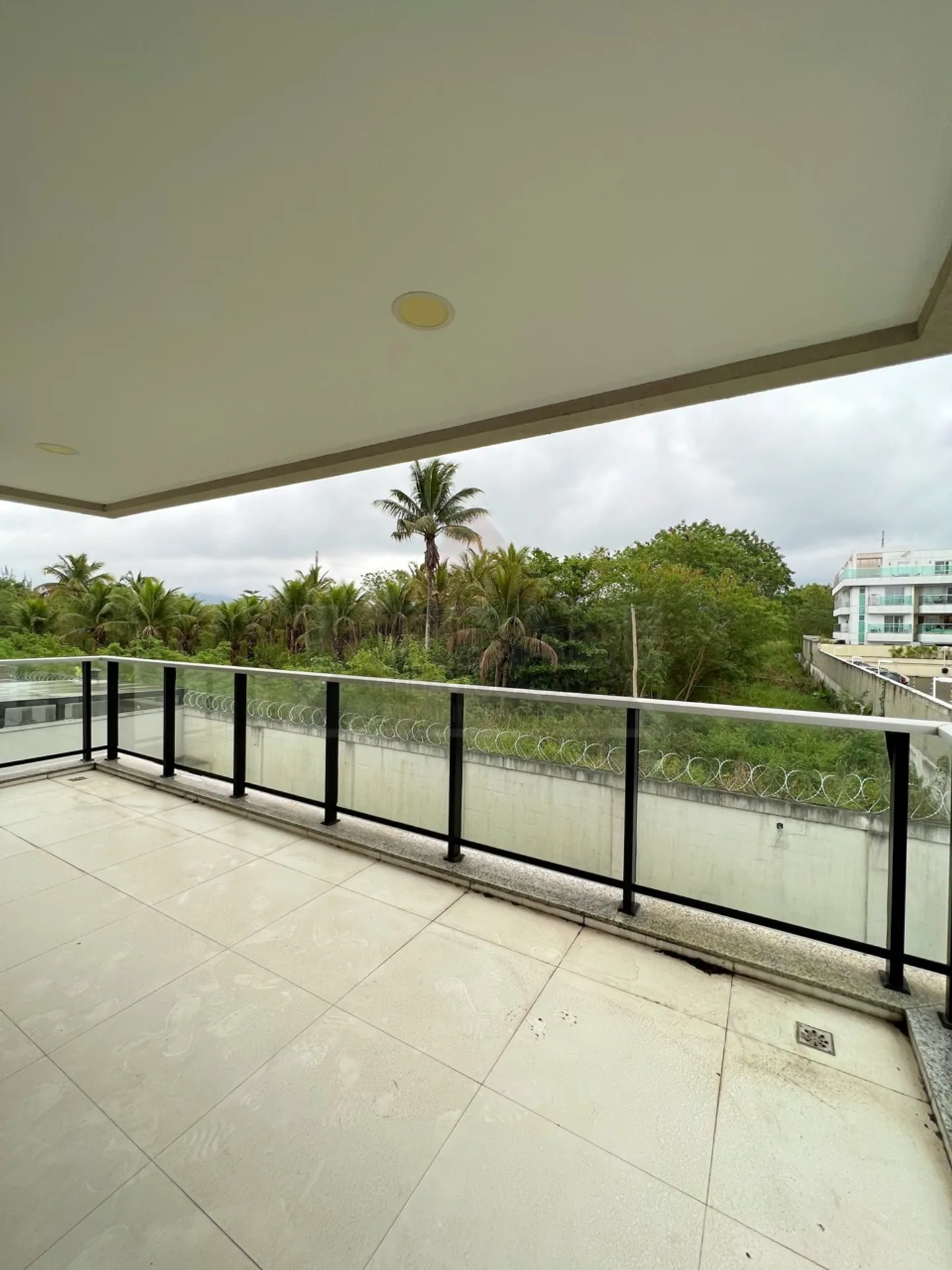 Casa com 3 suítes, 4 vagas e 366 m² — photo 17
