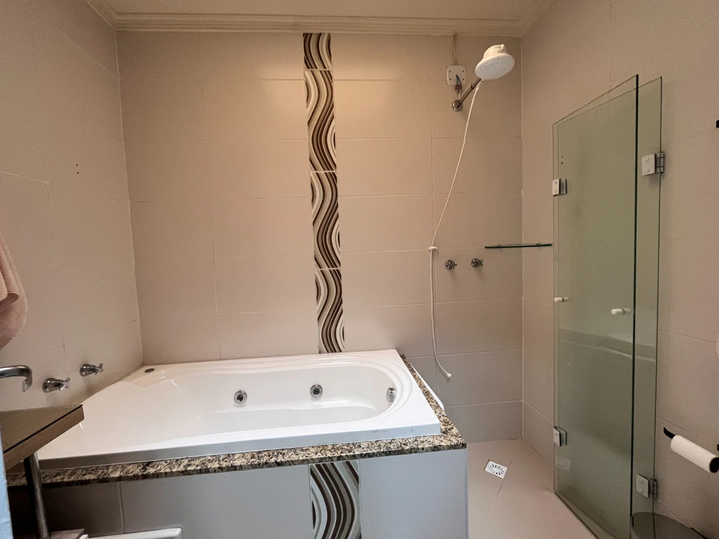 3 quartos e banheira: casa de 180 m² — photo 9