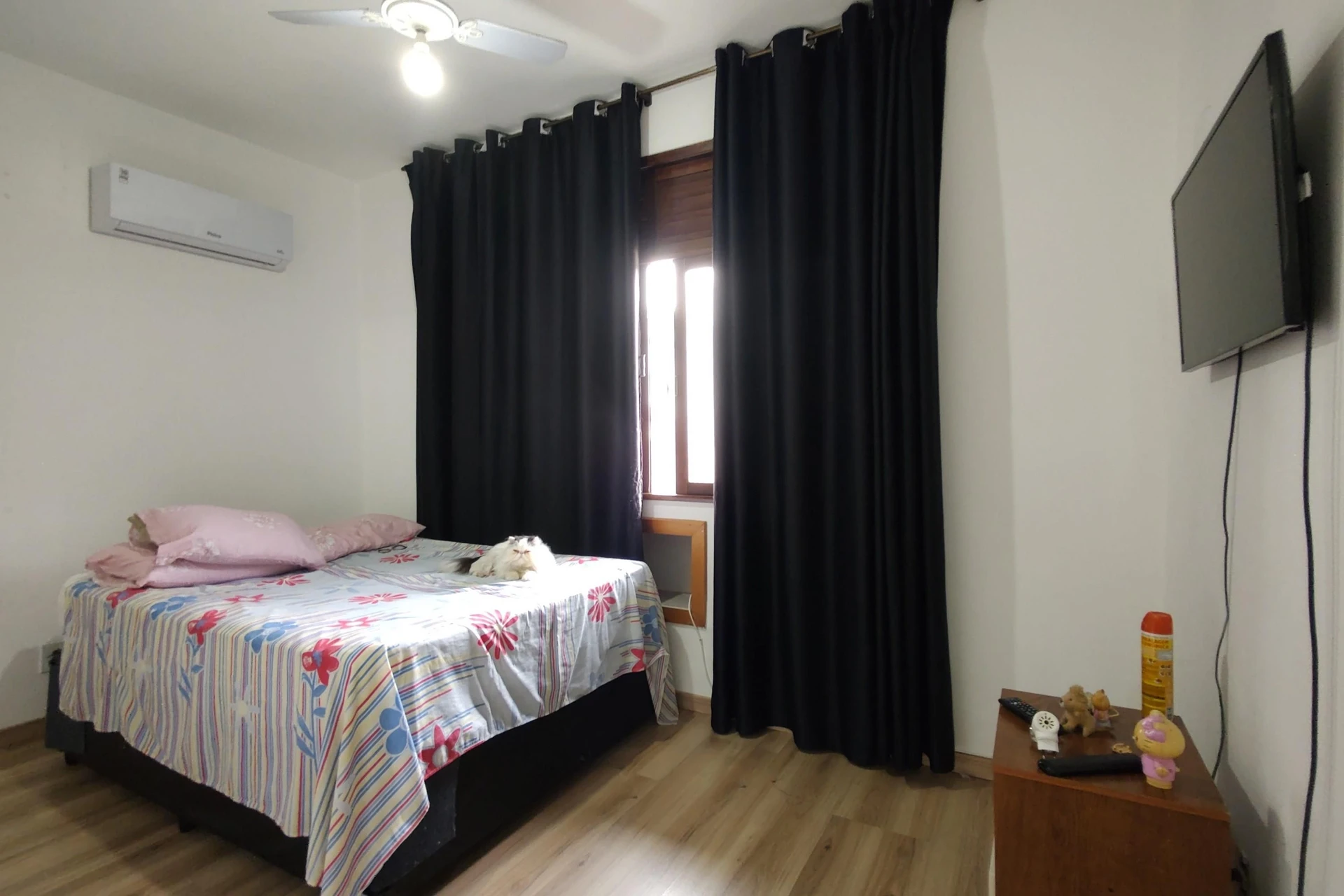 Jacuzzi y 3 dormitorios: casa de 742 m² — photo 19