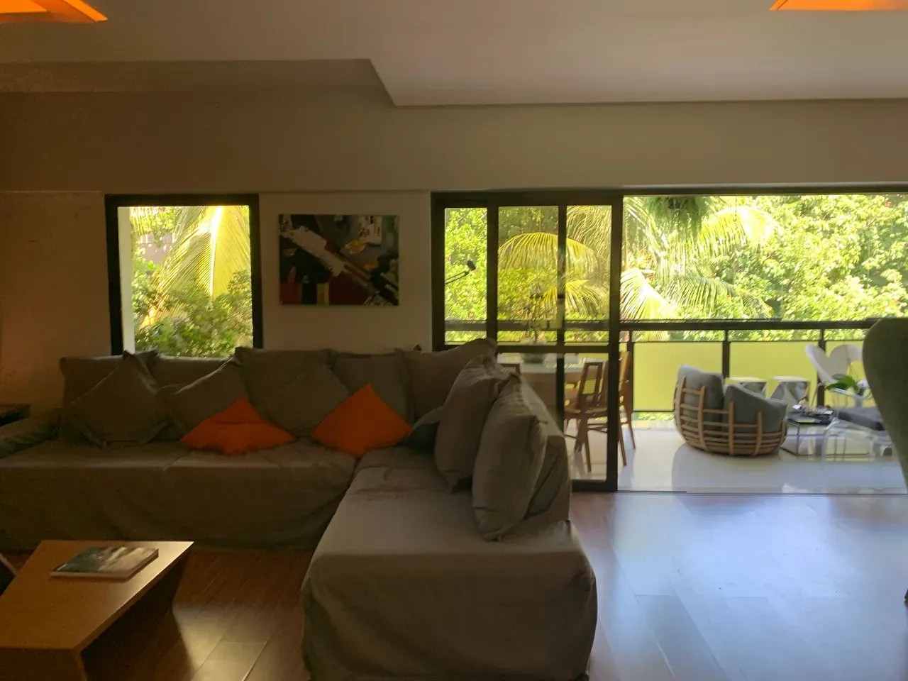 Furnished apartment with open-plan kitchen and 4 bedrooms — photo 9