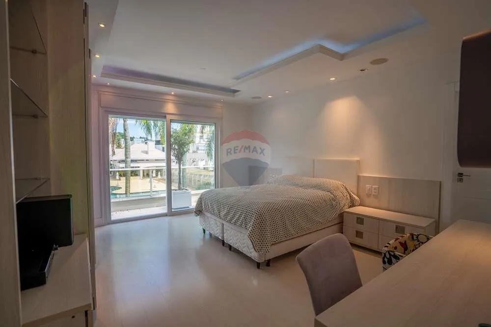 House with 7 en-suite bedrooms and balcony — photo 4