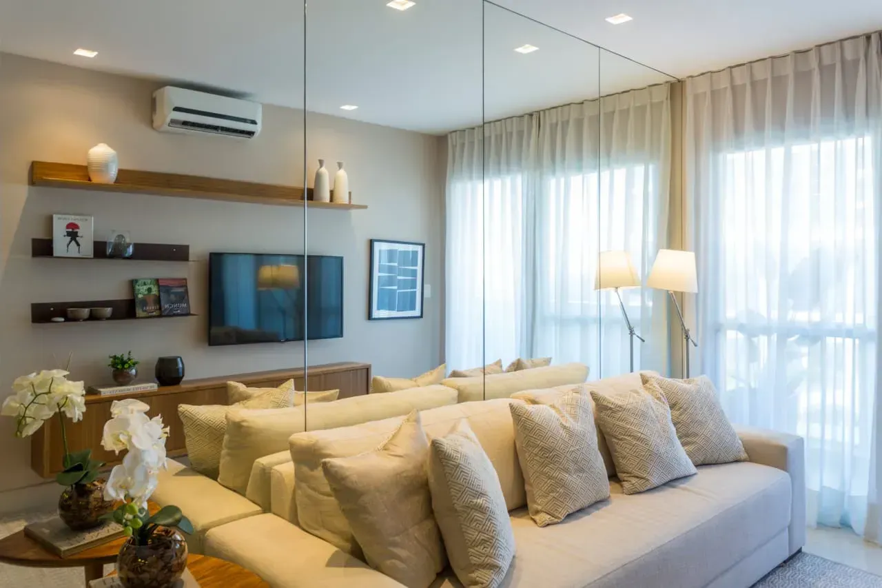 Floor-to-ceiling windows in a 2-bedroom apartment, 90 m² — photo 41