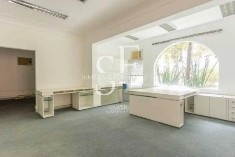 House with 5 bedrooms and 5 bathrooms plus balcony — photo 3